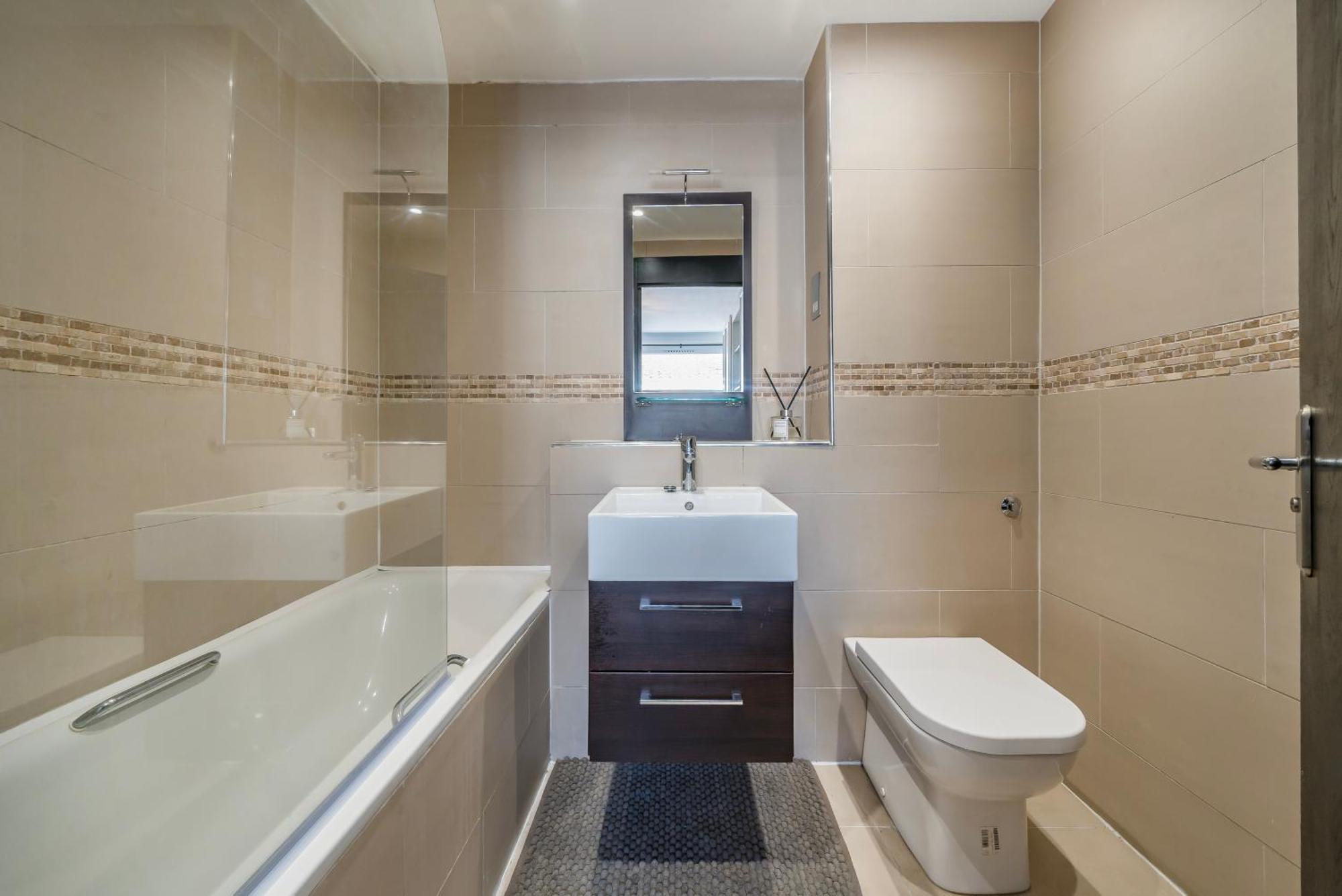 Casa de Férias Elgin Mews North Beside Maida Vale Tube And Parking Long Term Bookings Londres